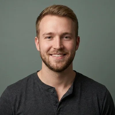 Alex R.
